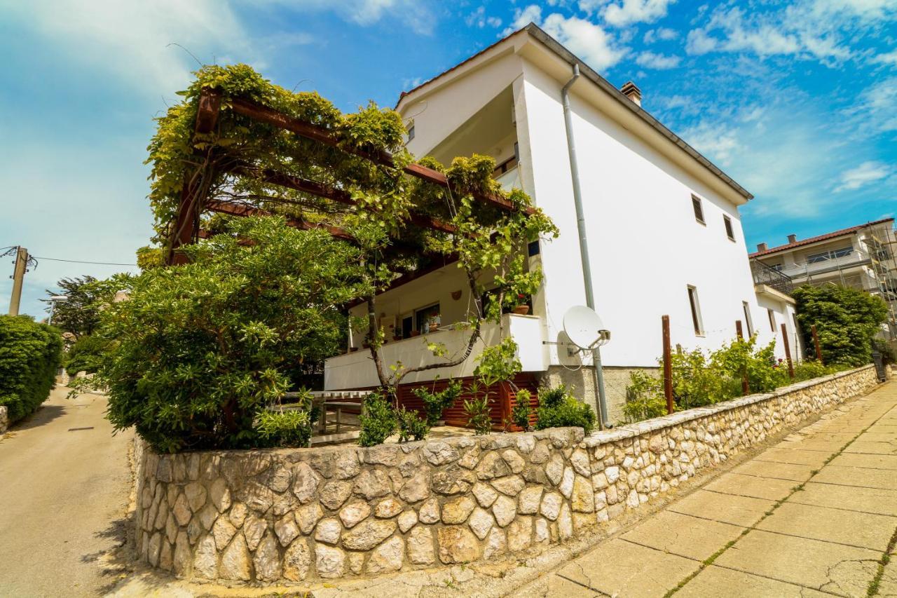 Apartments Edo With Terrace Башка Екстер'єр фото